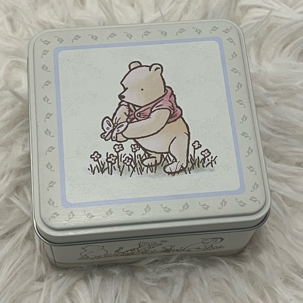 Winnie the Pooh Tin Box - White and Pink